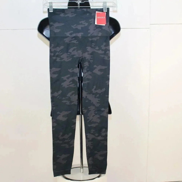 SPANX ladies leggings size S/P - Picture 1 of 6